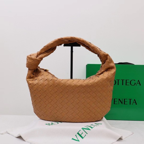 New Woven BV Large Horn Bag Knotted Clutch Small and Light To Use Generous High Version Factory Direct Sales Free Shipping