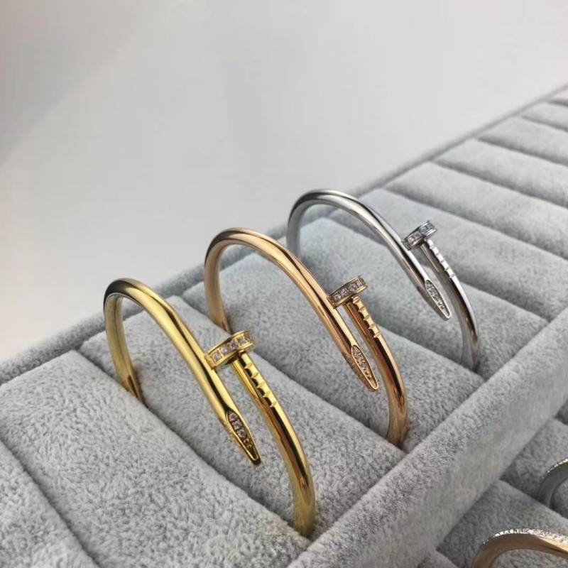 High-quality Classic Brand Cartier Nail Bracelet Rough Version Head Tail Diamond Bracelet Neutral Jewelry Factory Direct Sales