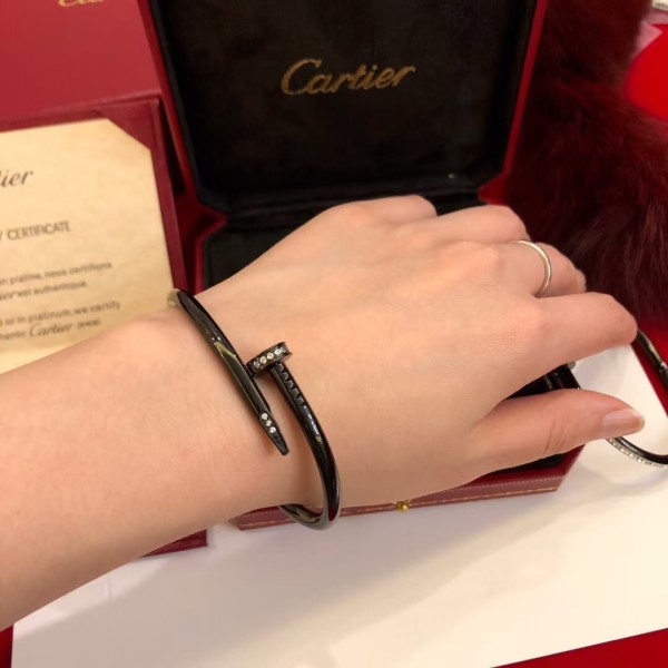 High-quality Classic Brand Cartier Nail Bracelet Rough Version Head Tail Diamond Bracelet Neutral Jewelry Factory Direct Sales