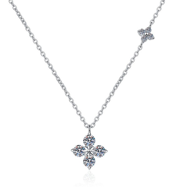 S925 pure silver necklace with moissanite diamond pendant high-end feeling clover collarbone chain 1.2carat moissanite necklace for women