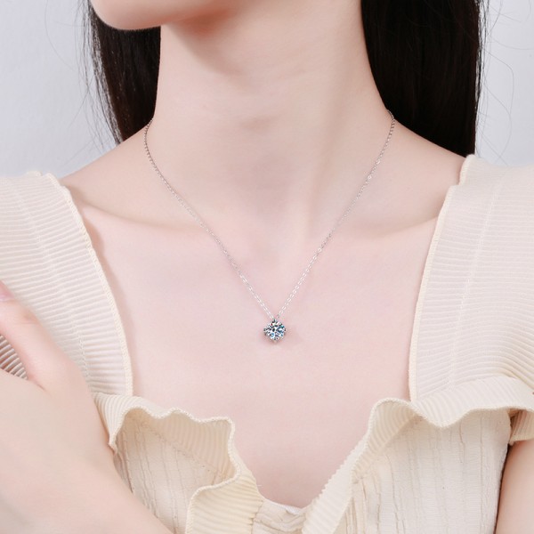 S925 pure silver necklace moissanite necklace 50 points 1 carat simple four claw moissanite collarbone chain