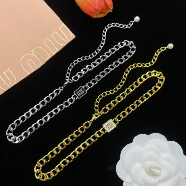 MIUMIU Fashion Classic Necklace