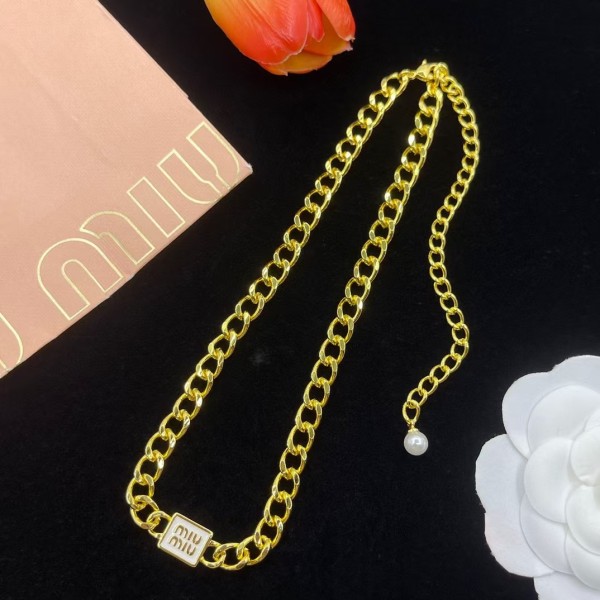 MIUMIU Fashion Classic Necklace