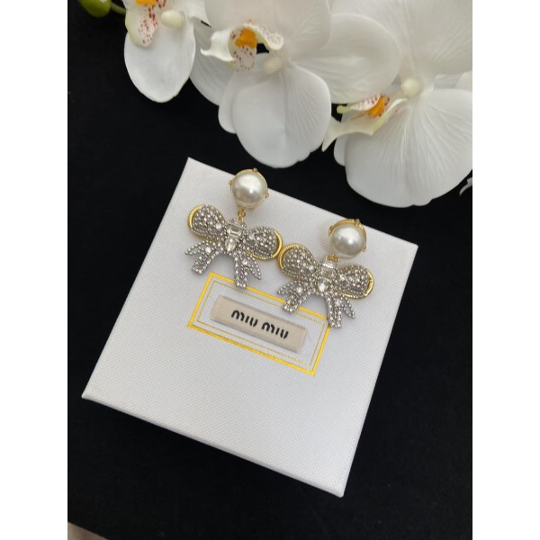 MIUMIU Fashion Bow Pearl with rhinestone earrings