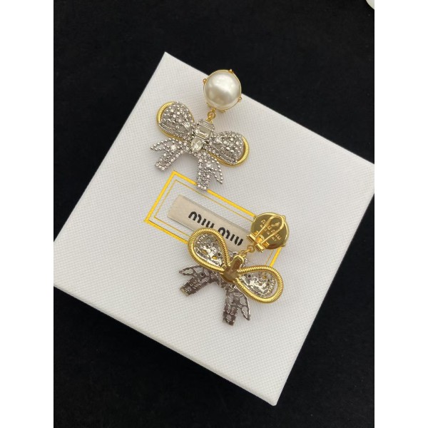 MIUMIU Fashion Bow Pearl with rhinestone earrings