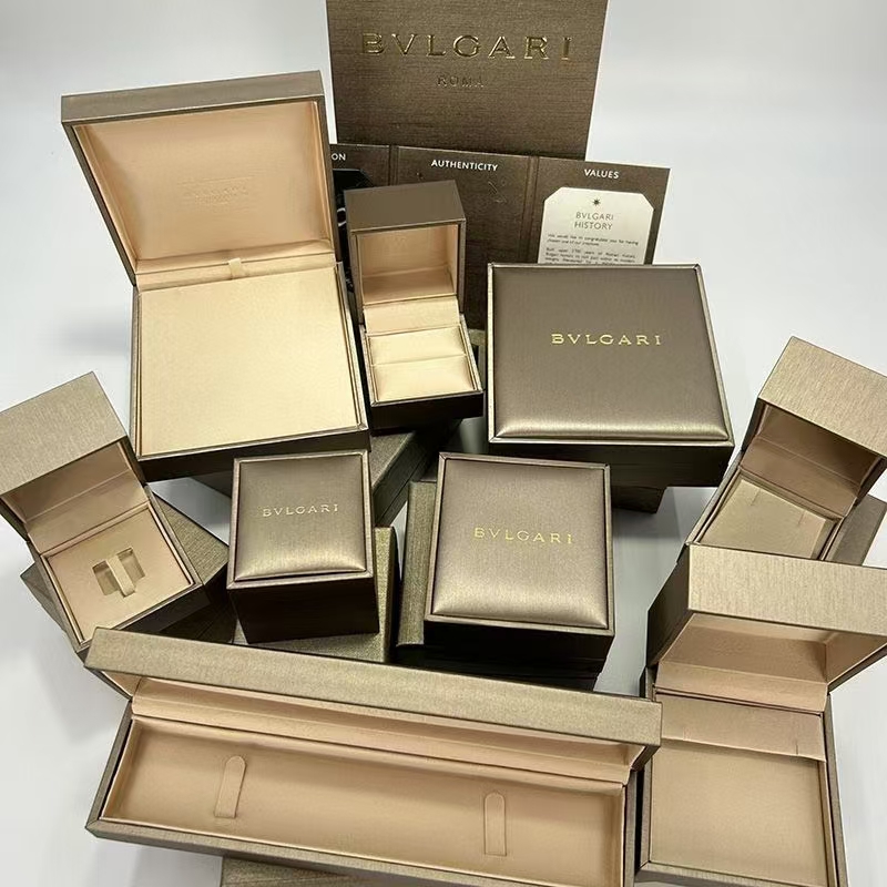 Bulgari Counter BV Packaging Box High-end Ring Bracelet Gift Box Gold Little Red Person Necklace Bracelet Jewelry Box