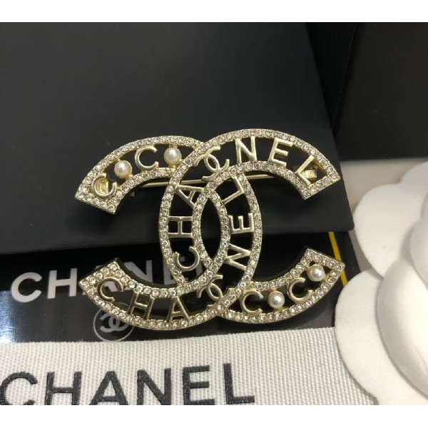 Classic brand Chanel brooch hollow pearl brooch factory direct sales free shipping