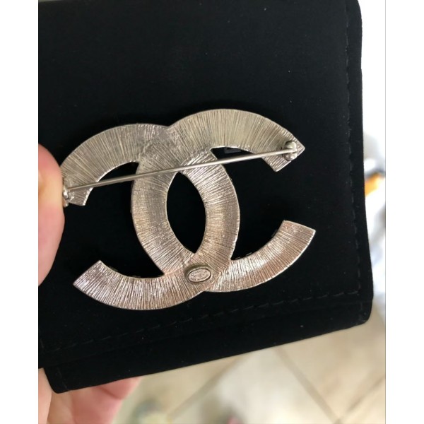 Classic brand Chanel brooch full diamond rectangular diamond brooch factory direct sales free shipping