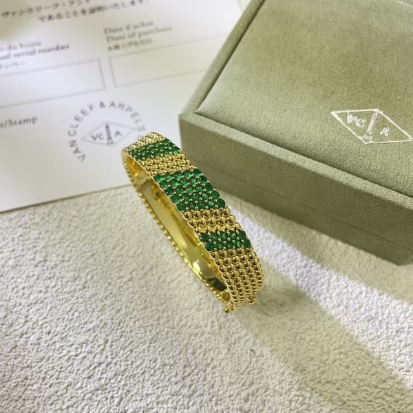 Classic brand Van Cleef&Arpels new bead studded diamond bracelet factory direct sales free shipping