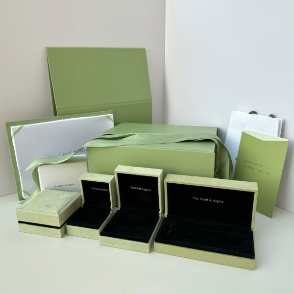 VCA Clover Gold Edition Box - Complete Accessories Including Rings Necklaces Bracelets and Other Styles