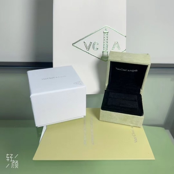 VCA Clover Gold Edition Box - Complete Accessories Including Rings Necklaces Bracelets and Other Styles