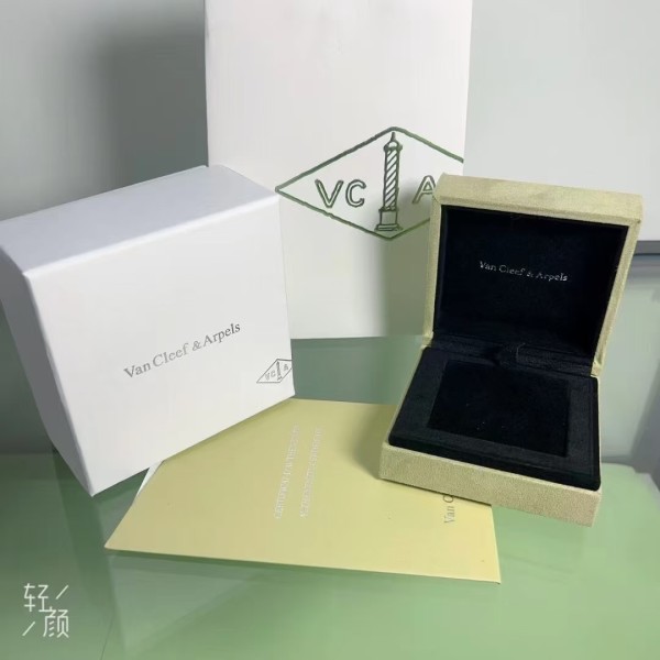 VCA Clover Gold Edition Box - Complete Accessories Including Rings Necklaces Bracelets and Other Styles