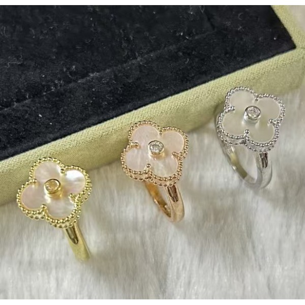 Light Luxury Classic Brand Clover for Women Ring Electroplated with 3 Layers of Real Gold Party Accessories Factory Direct Sales Free Shipping