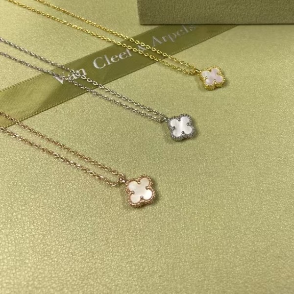 High Quality Classic Clover Necklace for Women Natural Gemstone 9mm Pendant Mini Necklace Wedding And Engagement Accessories